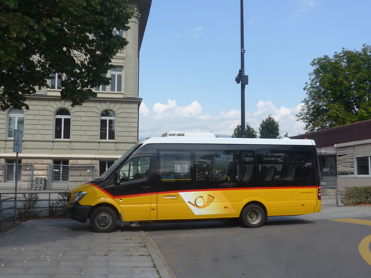 (227'273) - CarPostal Ouest - VD 496'879 - Mercedes (ex Favre, Avenches; ex Rime, Charmey) am 15. August 2021 beim Bahnhof Yverdon