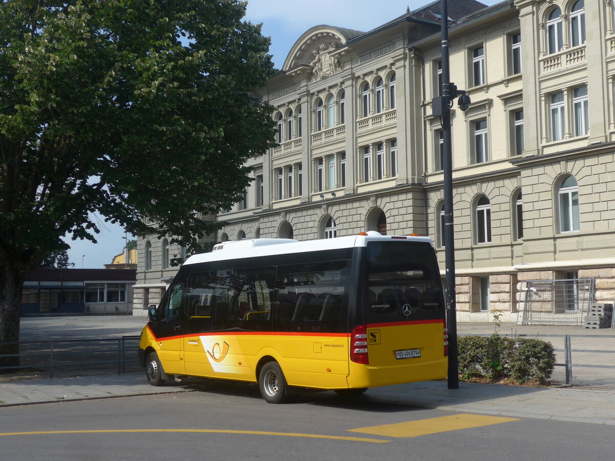 (227'275) - CarPostal Ouest - VD 496'879 - Mercedes (ex Favre, Avenches; ex Rime, Charmey) am 15. August 2021 beim Bahnhof Yverdon