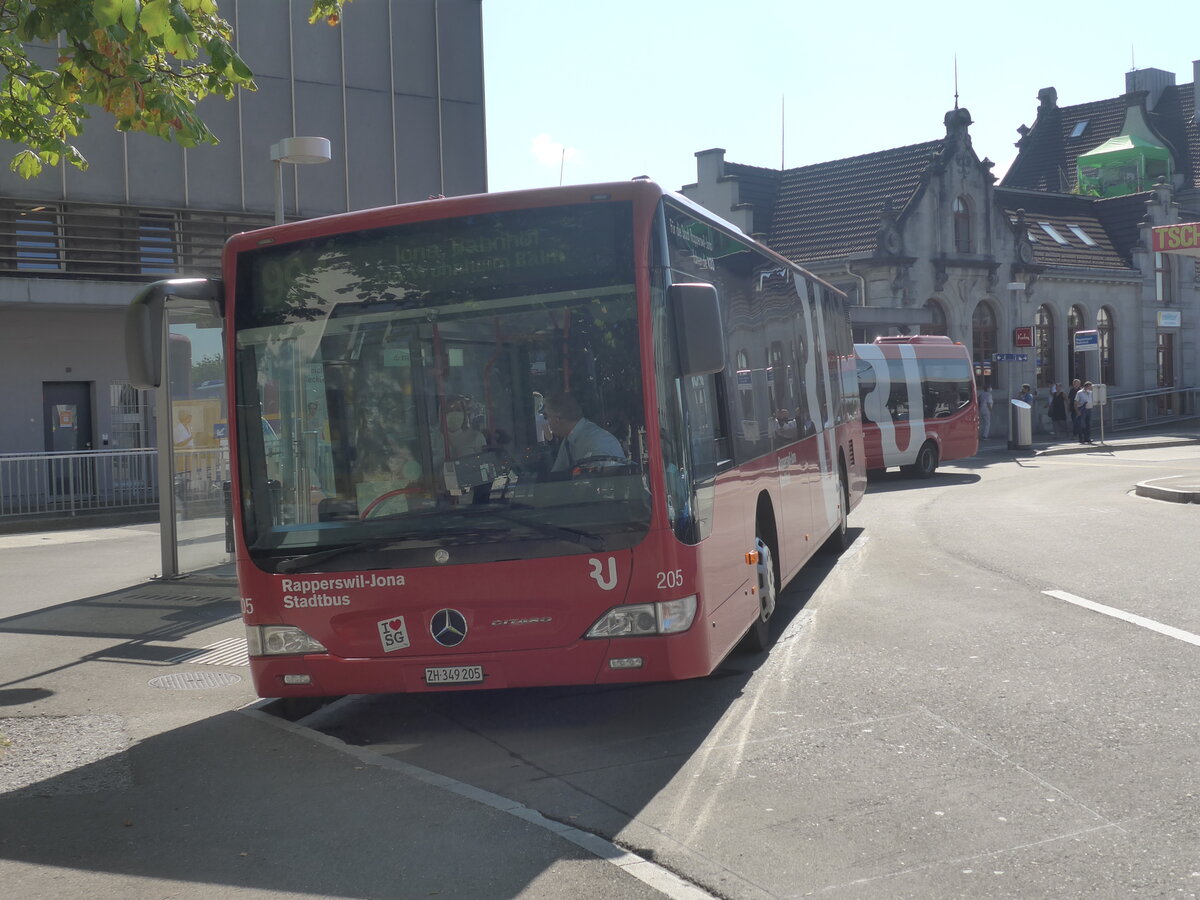 (227'788) - VZO Grningen - Nr. 205/ZH 349'205 - Mercedes am 4. September 2021 beim Bahnhof Rapperswil