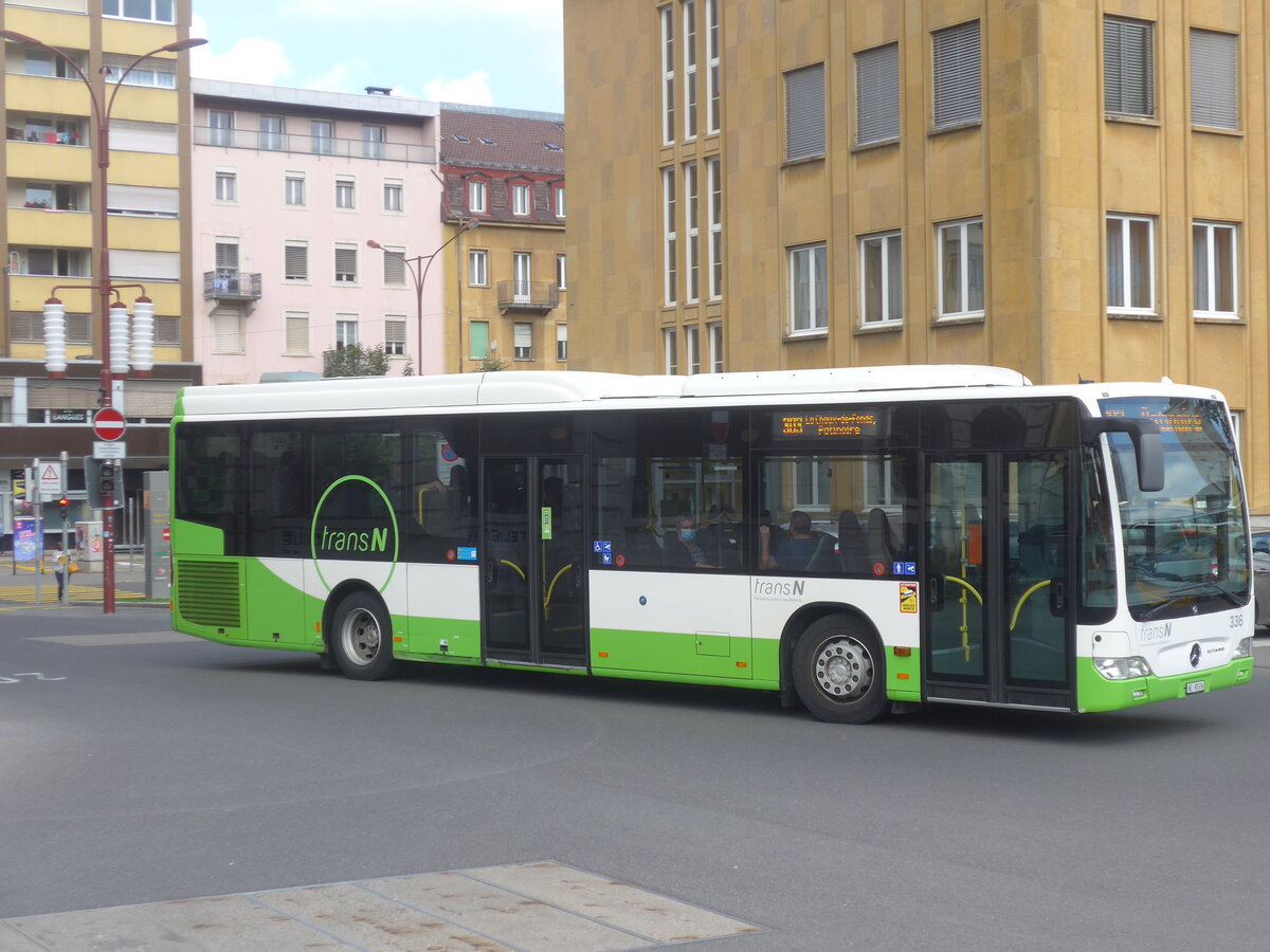 (228'103) - transN, La Chaux-de-Fonds - Nr. 336/NE 98'336 - Mercedes am 18. September 2021 beim Bahnhof La Chaux-de-Fonds