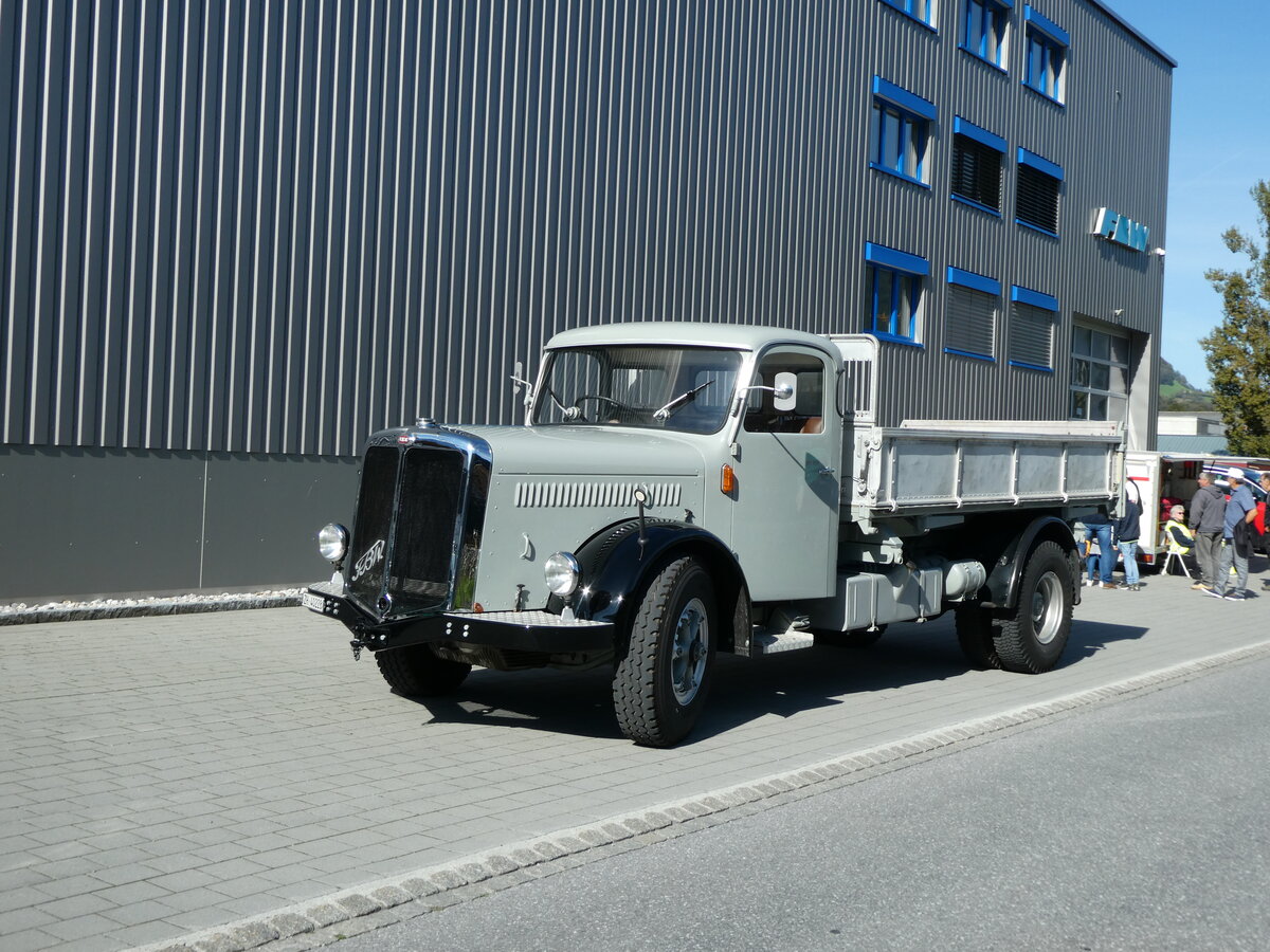 (228'567) - FBW - ZH 40'228 - am 2. Oktober 2021 in Nfels, FBW-Museum