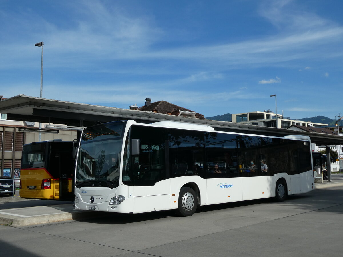 (228'618) - Schneider, Ermenswil - Nr. 2/SG 189'770 - Mercedes am 2. Oktober 2021 beim Bahnhof Uznach