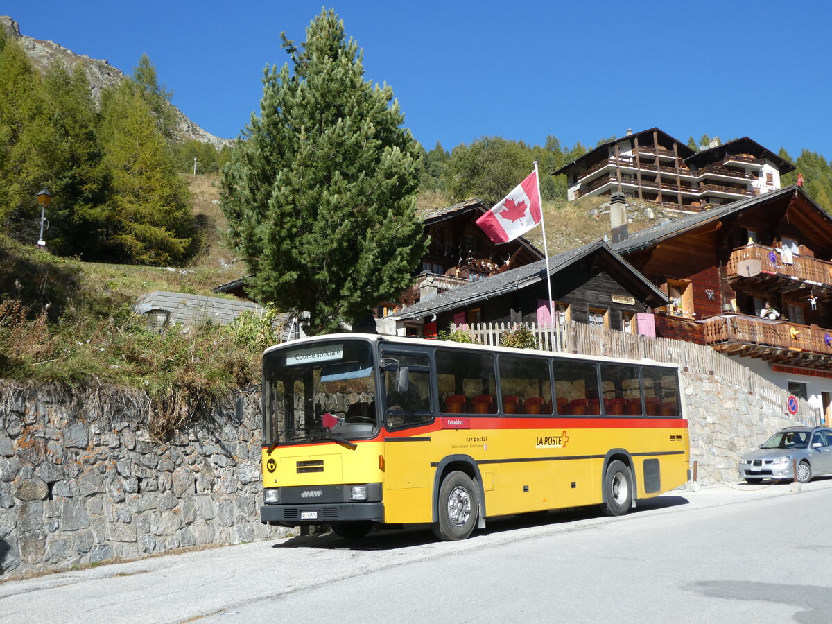 (228'774) - Oser, Brchen - VS 93'575 - NAW/Lauber (ex Epiney, Ayer) am 10. Oktober 2021 in Arolla, Post