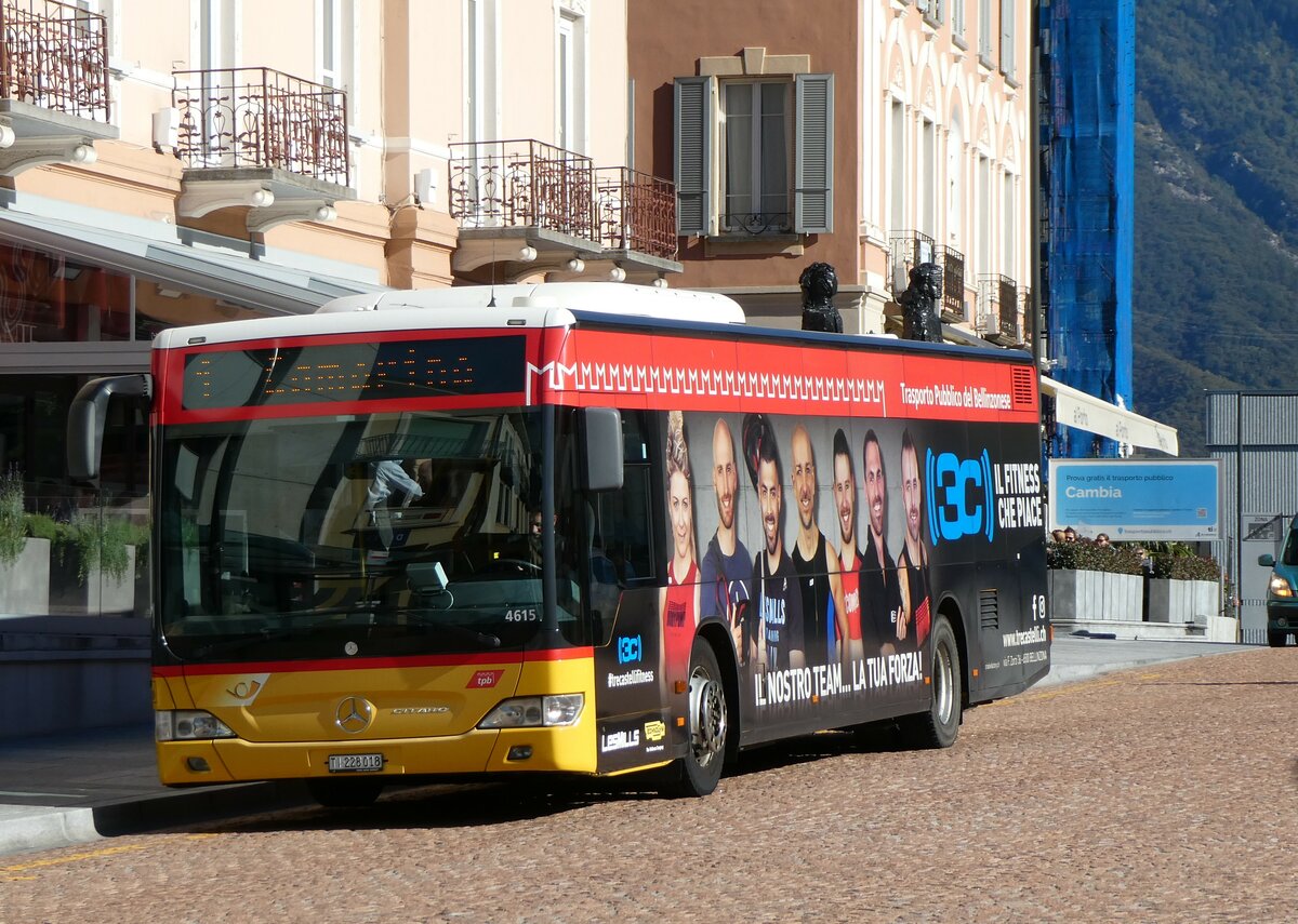 (229'130) - AutoPostale Ticino - TI 228'018 - Mercedes am 14. Oktober 2021 beim Bahnhof Bellinzona