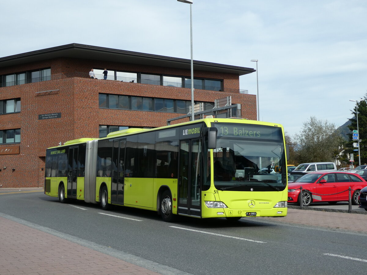 (229'530) - PLA Vaduz - Nr. 51/FL 39'851 - Mercedes am 20. Oktober 2021 am 20. Oktober 2021 beim Bahnhof Schaan