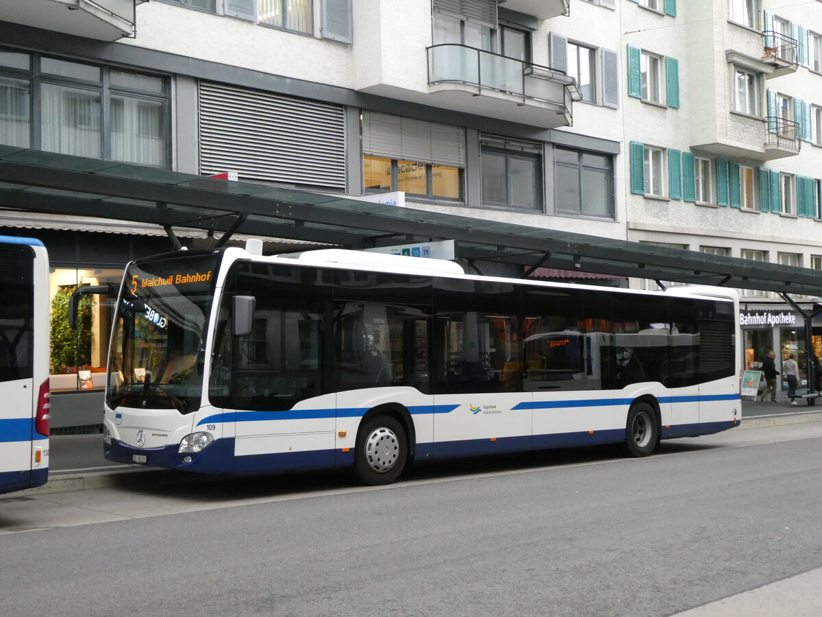 (229'589) - ZVB Zug - Nr. 109/ZG 88'109 - Mercedes am 22. Oktober 2021 beim Bahnhof Zug