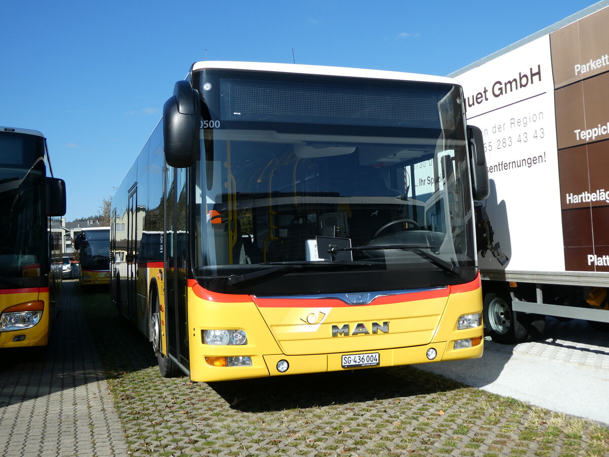 (229'766) - PostAuto Ostschweiz - SG 436'004 - MAN am 23. Oktober 2021 in Uznach, Garage