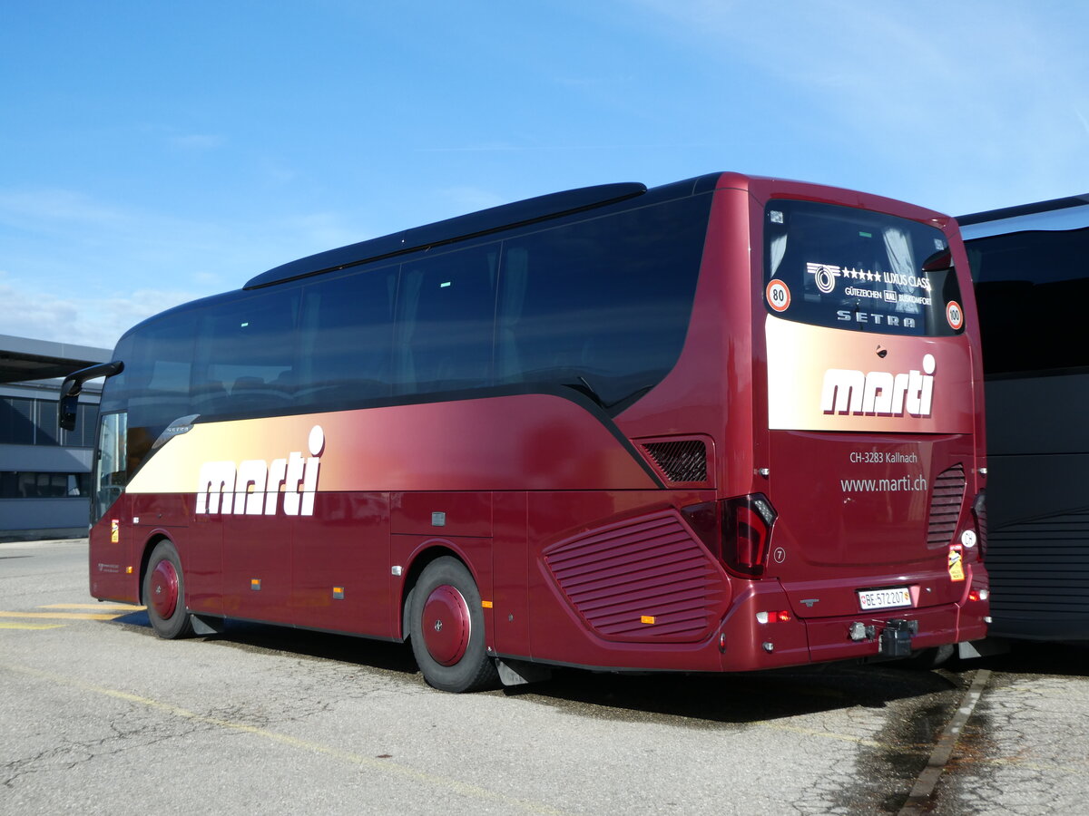 (229'972) - Marti, Kallnach - Nr. 7/BE 572'207 - Setra am 31. Oktober 2021 in Kallnach, Car-Terminal