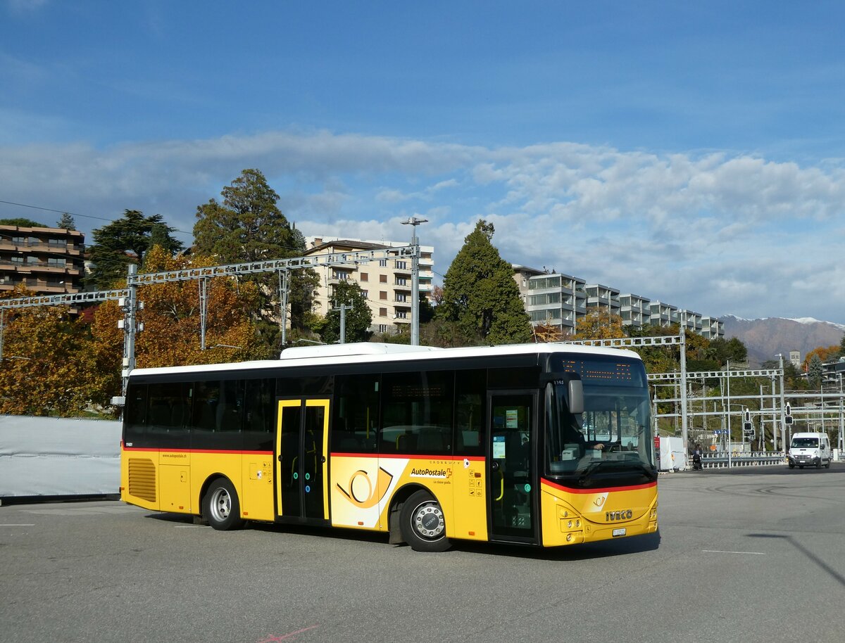 (230'302) - AutoPostale Ticino - TI 339'214 - Iveco am 10. November 2021 beim Bahnhof Lugano