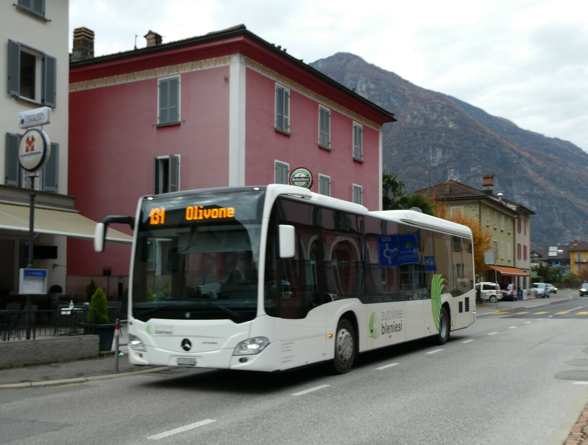 (230'445) - ABl Biasca - Nr. 24/TI 231'024 - Mercedes am 10. November 2021 beim Bahnhof Biasca