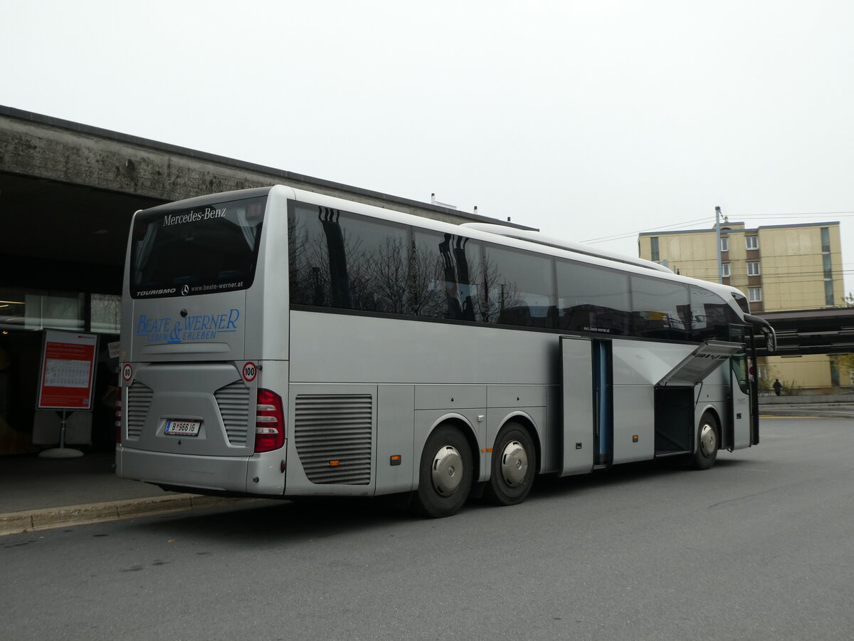 (230'571) - Beate&Werner, Hittisau - B 966 IG - Mercedes am 12. November 2021 beim Bahnhof Sargans