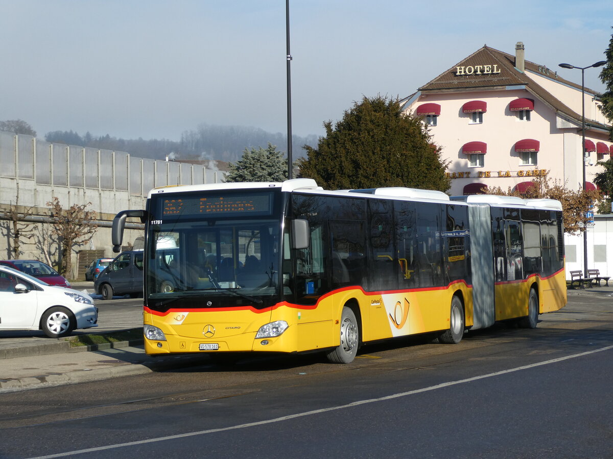 (231'260) - CarPostal Ouest - VD 578'161 - Mercedes am 14. Dezember 2021 beim Bahnhof Moudon