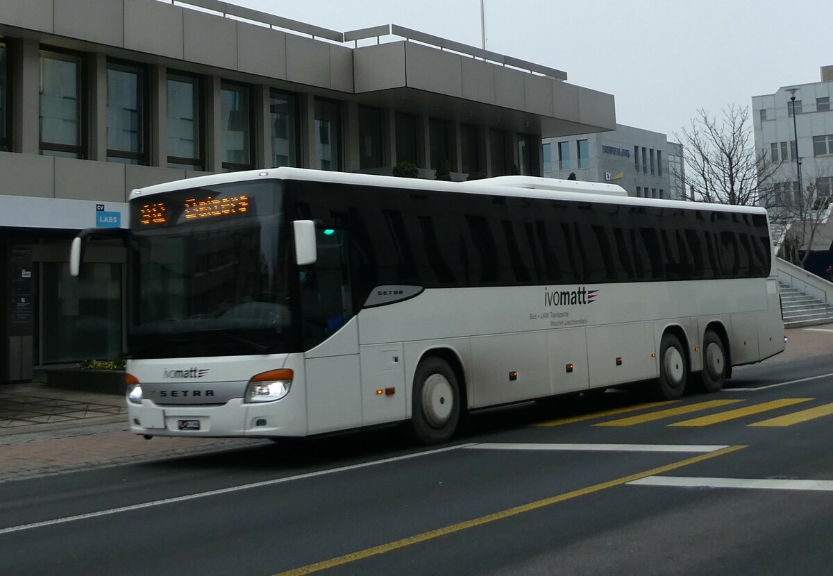 (231'329) - Matt, Mauren - Nr. 2/FL 28'822 - Setra (ex Oesterreich) am 15. Dezember 2021 in Vaduz, Post