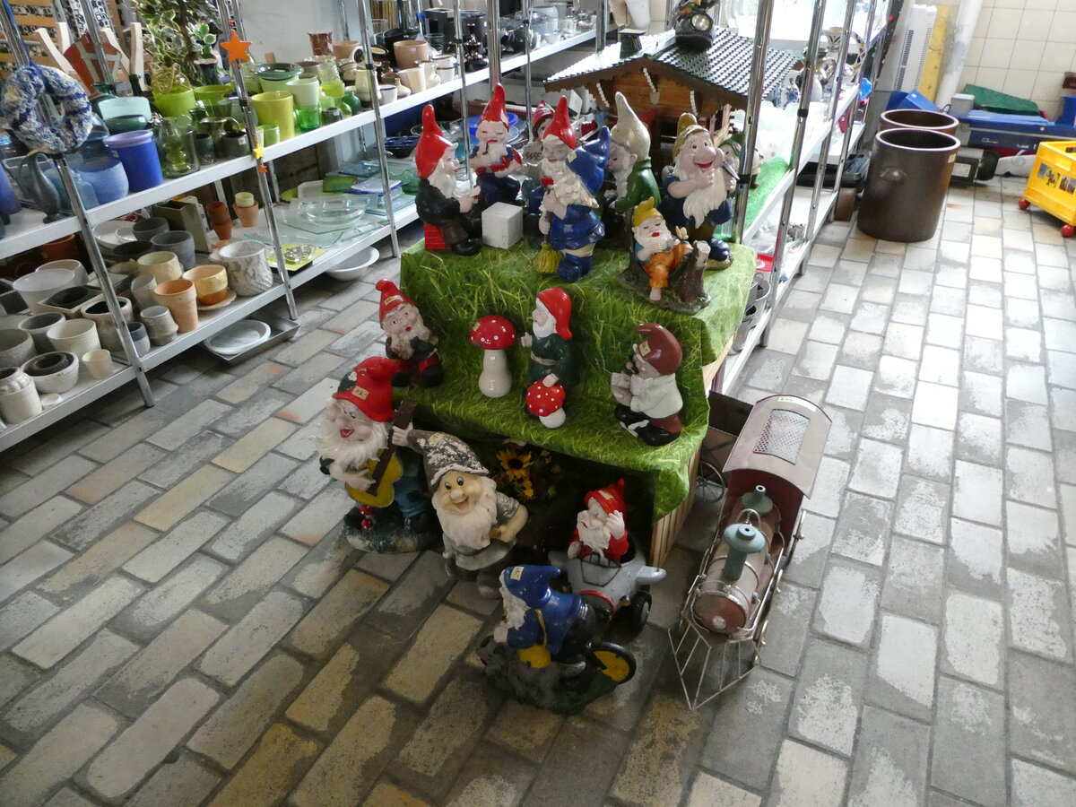 (231'779) - Zwergen-Ausstellung am 8. Januar 2022 im BrockiShop Thun
