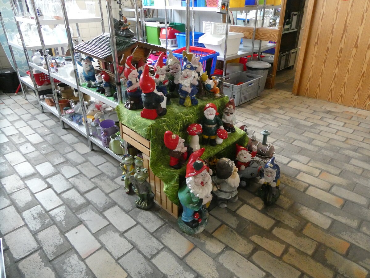 (231'782) - Zwergen-Ausstellung am 8. Januar 2022 im BrockiShop Thun