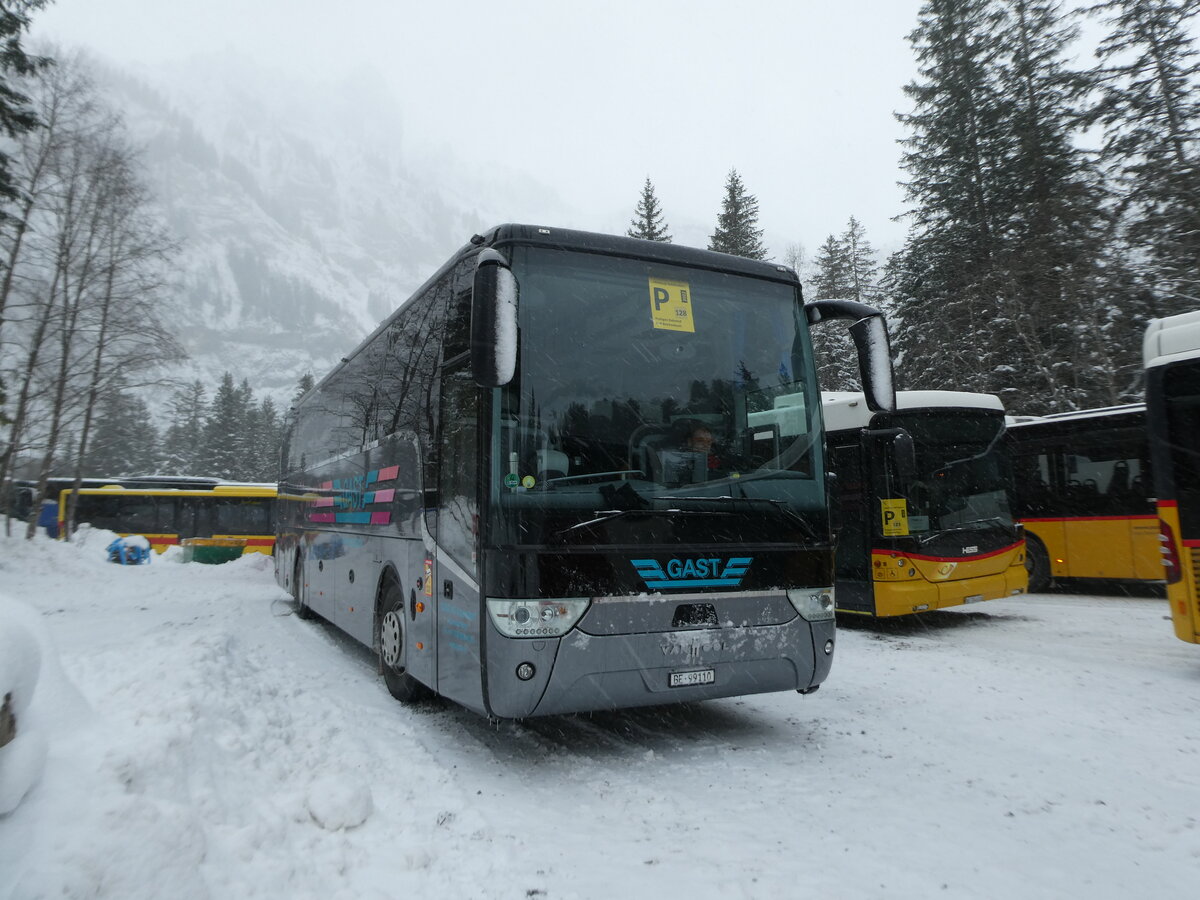 (231'887) - Gast, Utzenstorf - BE 99'110 - Van Hool am 9. Januar 2022 in Adelboden, Unter dem Birg