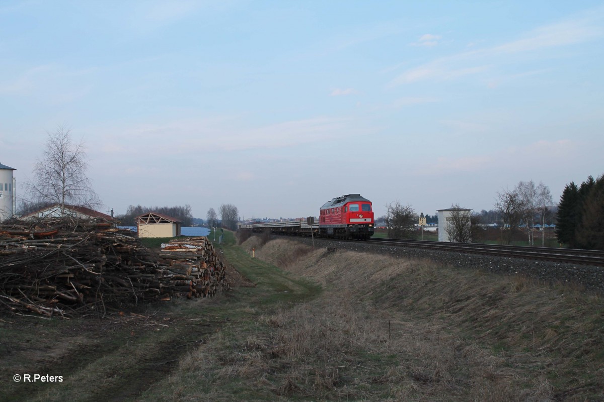 232 117 mit dem Frankenwaldumleiter EZ 51651 NHO - NN bei Waldershof. 26.03.14 