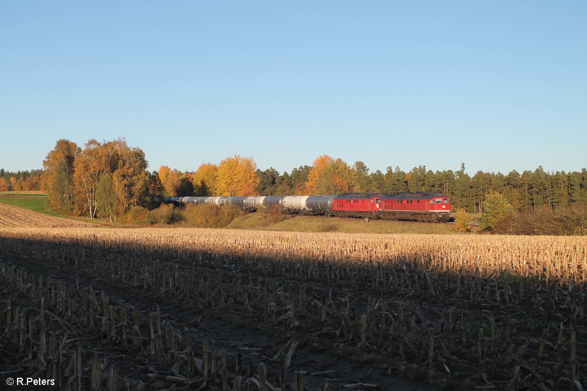 232 238 und 673 ziehen einen Kesselzug nach Vohburg bei Schönfeld. 13.10.17