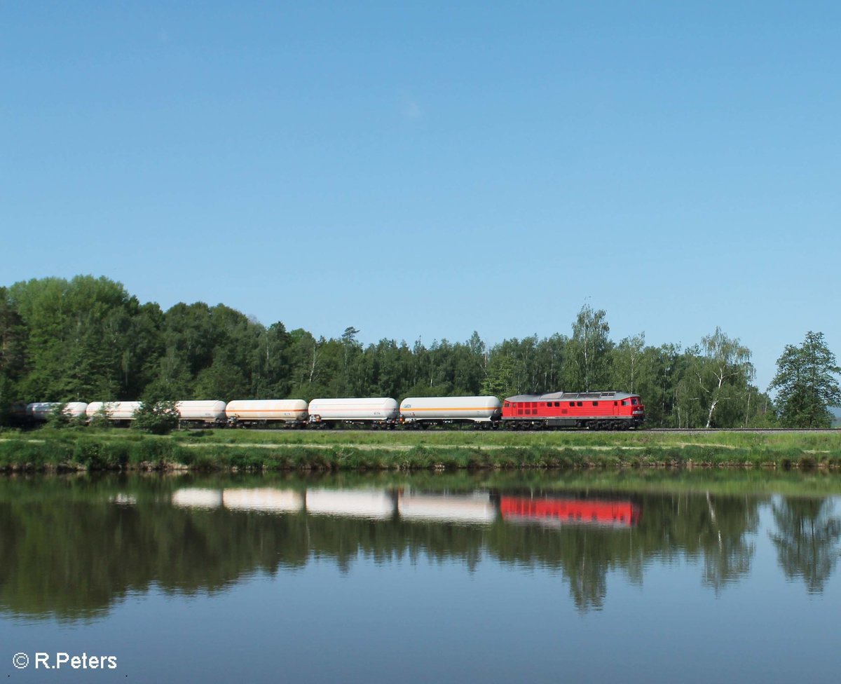 232 259-2 zieht kurz vor Wiesau den 51721 NNR - LE Frankenwald Umleiter. 26.05.16