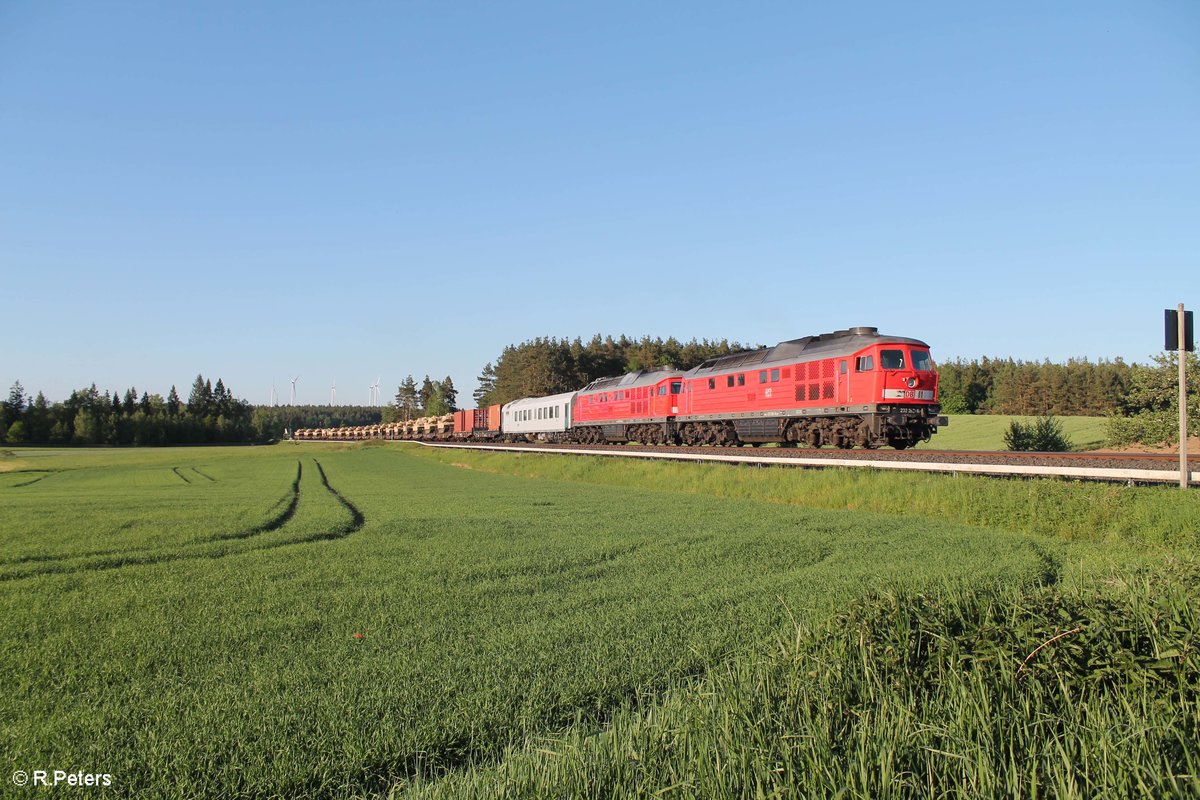 232 262 und 232 609 ziehen in DT den M62578 nach Grafenwöhr Lager bei Marktleuthen. 27.05.17