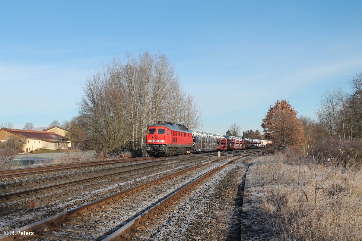 232 262 mit dem EZ 45362 XTCH - NNR kurz vor Wiesau. 04.12.16