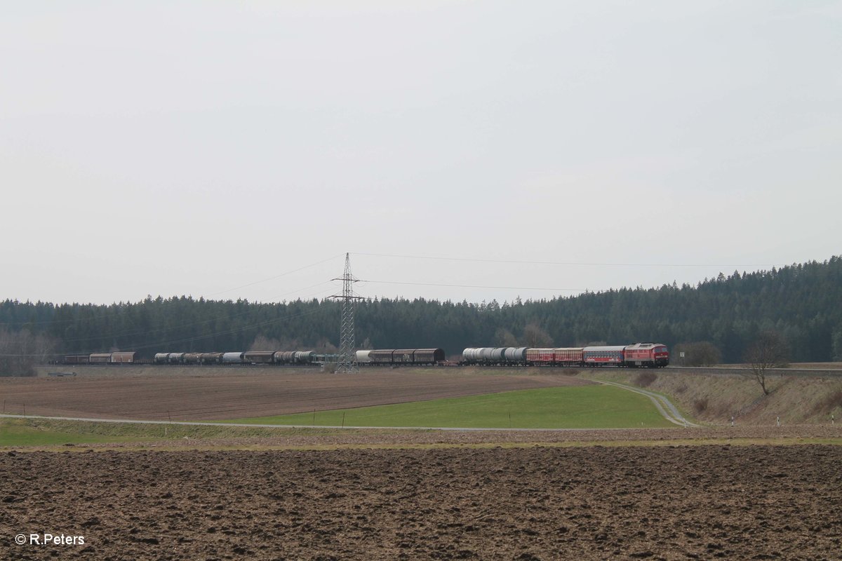 232 330 mit dem 51723 Nürnberg - Leipzig Engeldsorf kurz vor Marktleuthen 03.04.16