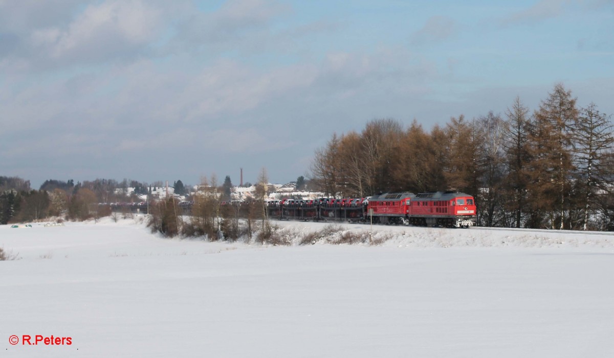 232 359-0 und 232 703-9 mit dem GA47382 Gefco Autotransportzug Cheb - Nürnberg hinter Waldershof. 03.02.15