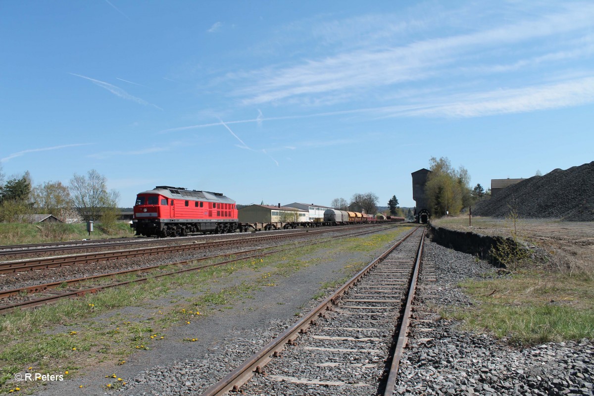 232 359-0 mit dem EZ51744  Frankenwald Umleiter Nürnberg - Leipzig Engelsdorf in Pechbrunn. 17.04.14