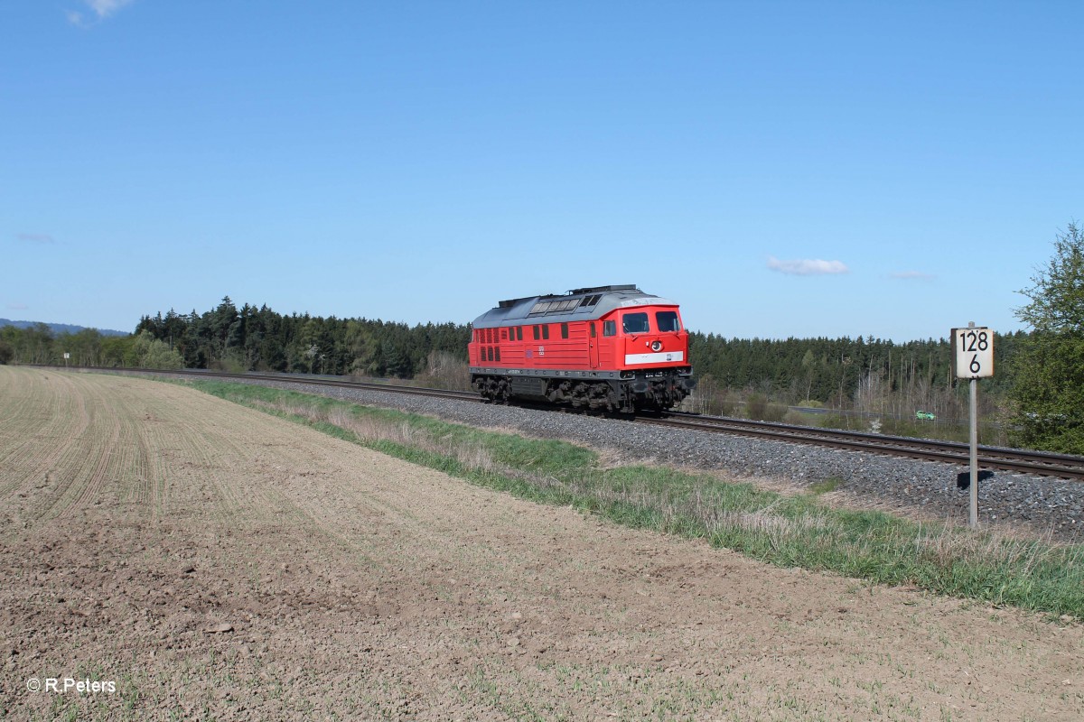 232 426-7 fährt als Tfzf nach Cheb weil der 45367 ausfall hat, hier bei Brand. 17.04.14