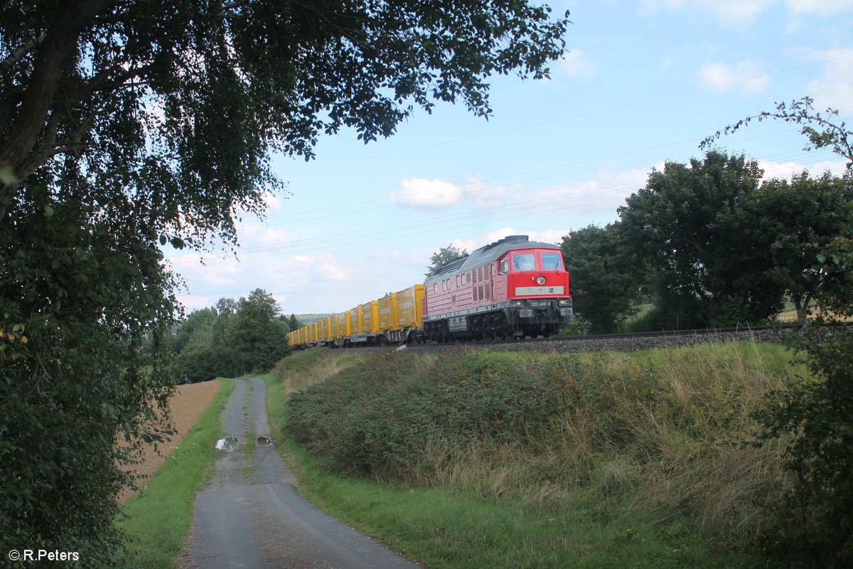 232 498-6 zieht den 45390 Post Containerzug nach Basel bei Brand bei Marktredwitz. 21.08.19