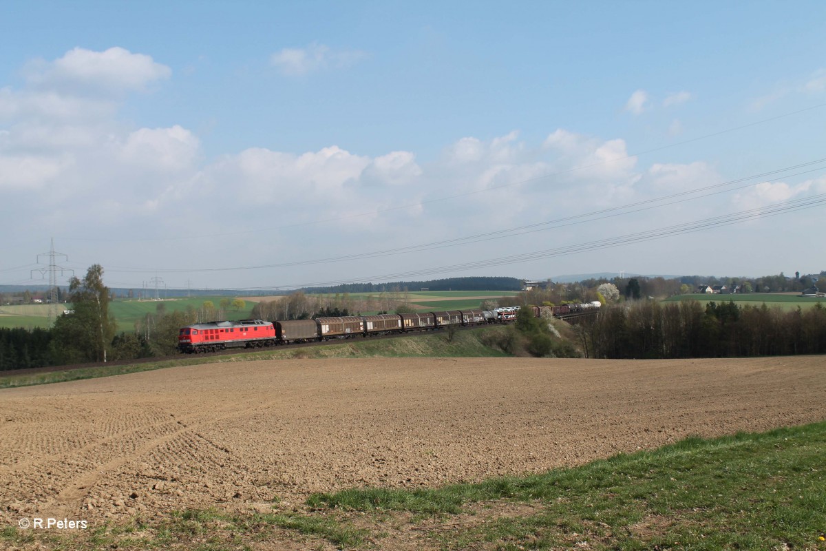 232 571-0 zieht beim Viadukt Seußen den Sonntagsmischer 45362 Cheb - Nürnberg. 13.04.14