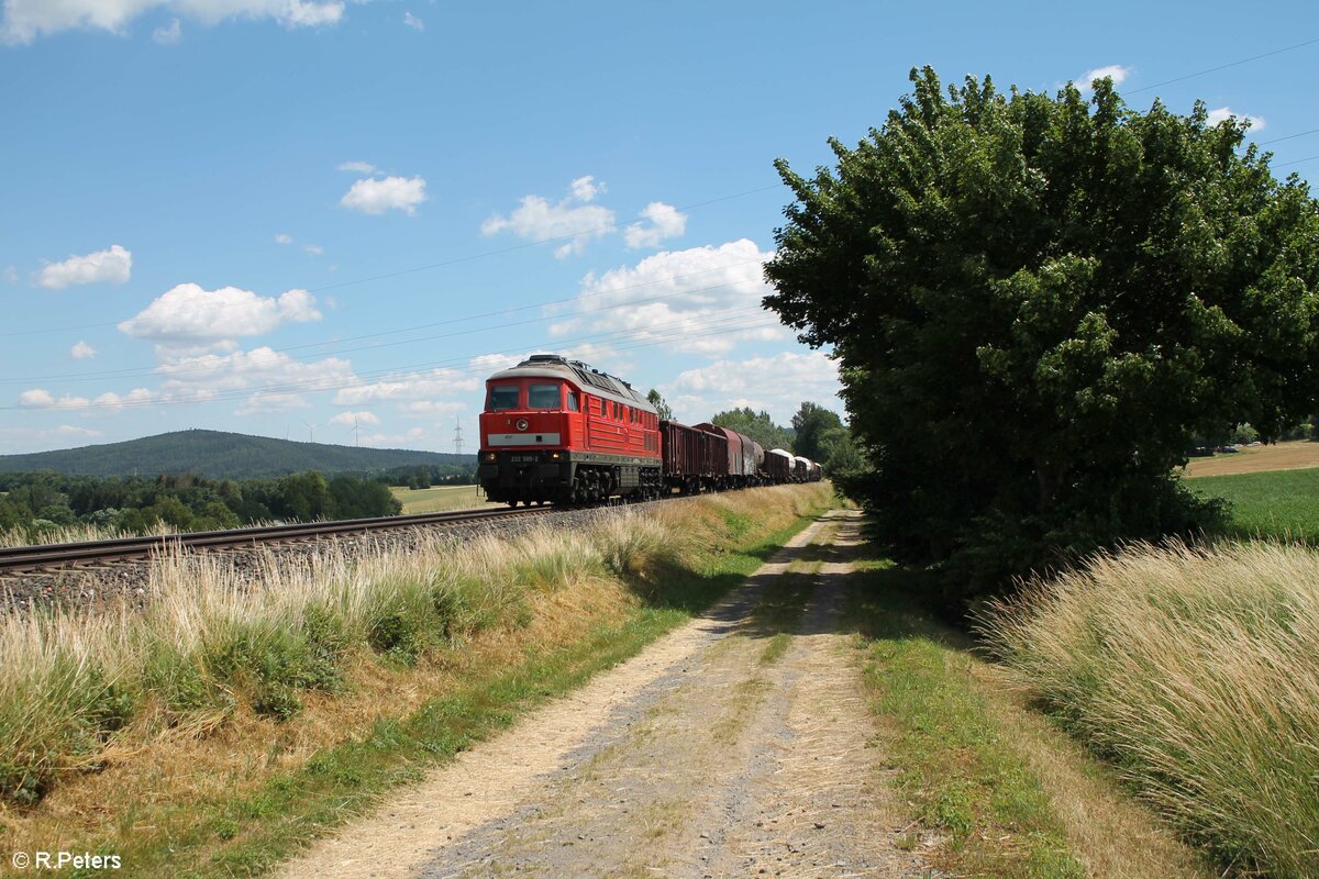 232 589 mit dem EZ45362 Cheb - Nürnberg bei Brand bei Marktredwitz. 03.07.22