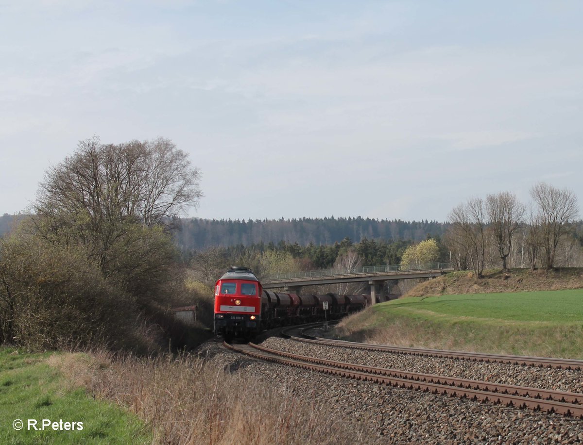 232 609-8 mit dem 62720 Schotterzug Pechbrunn nach Nürnberg bei Oberteich. 05.04.16