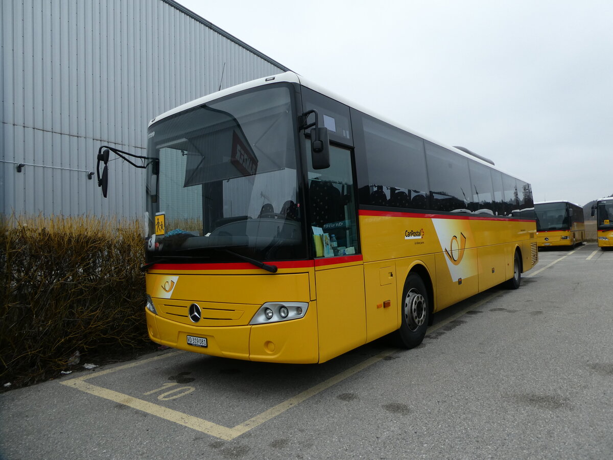 (232'361) - CarPostal Ouest - VD 319'081 - Mercedes am 23. Januar 2022 in Daillens, Planzer