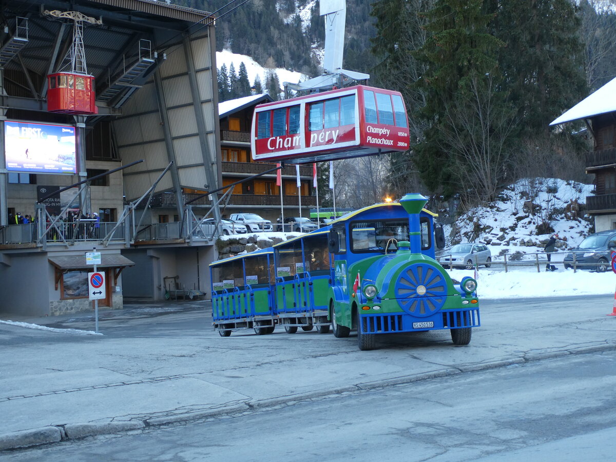 (232'451) - Champry-Express, Champry - VS 450'536 - am 29. Januar 2022 beim Bahnhof Champry