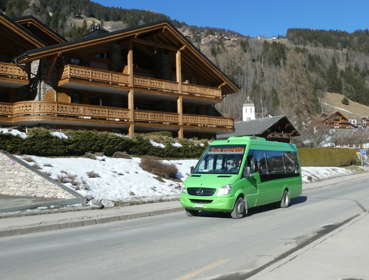 (232'465) - TPC Aigle - Nr. 453/VS 414'462 - Mercedes am 29. Januar 2022 in Champry, Route de la Fin