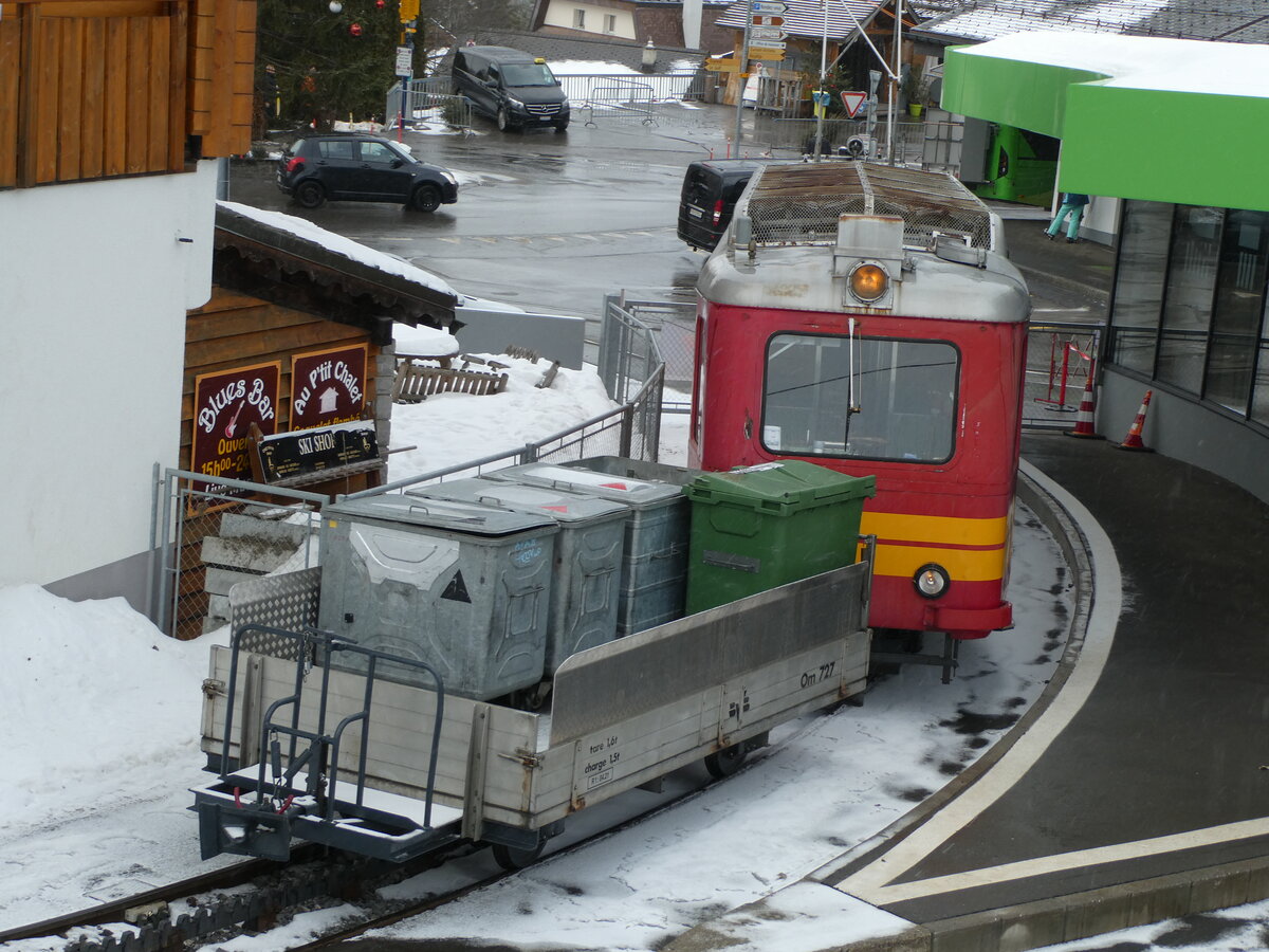 (232'600) - BVB-Gterwagen - Nr. 727 - am 31. Januar 2022 im Bahnhof Villars-sur-Ollon