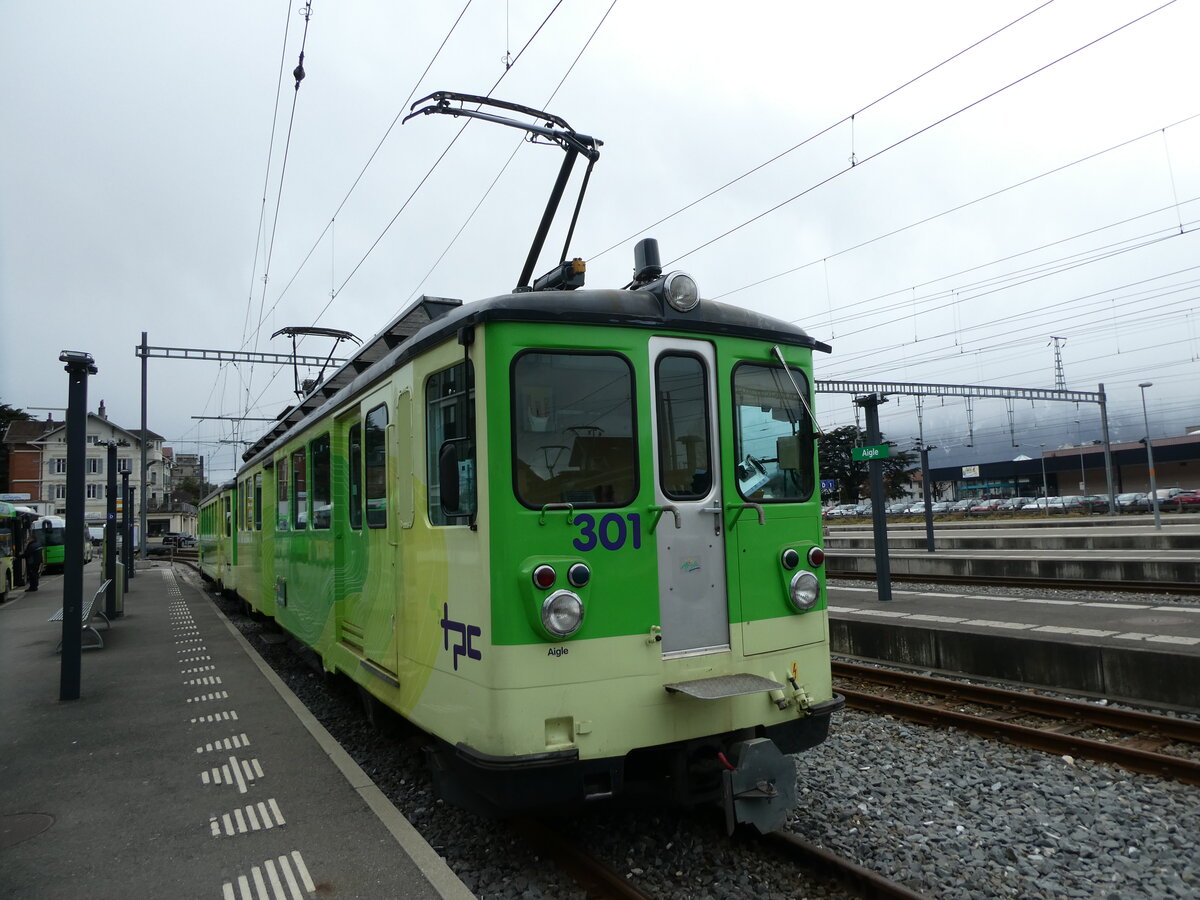 (232'611) - TPC-Triebwagen - Nr. 301 - am 31. Januar 2022 im Bahnhof Aigle