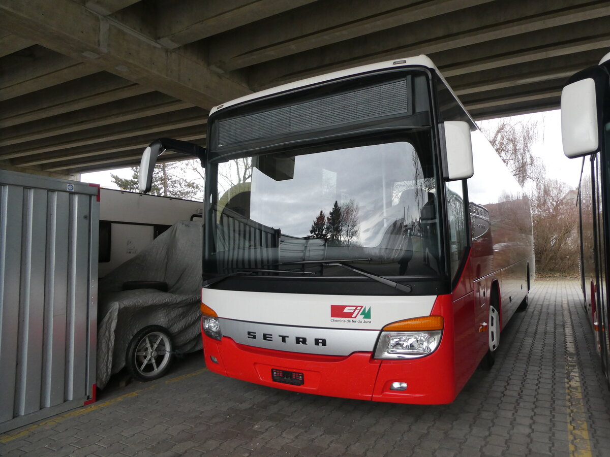 (232'724) - CJ Tramelan - Nr. 123 - Setra am 6. Februar 2022 in Kerzers, Murtenstrasse