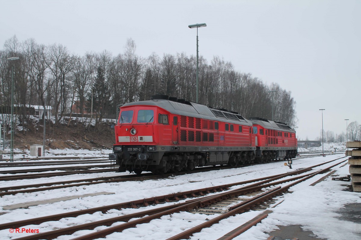 233 367-2 steht mit 232 906-8 abgestellt in Marktredwitz 15.02.15