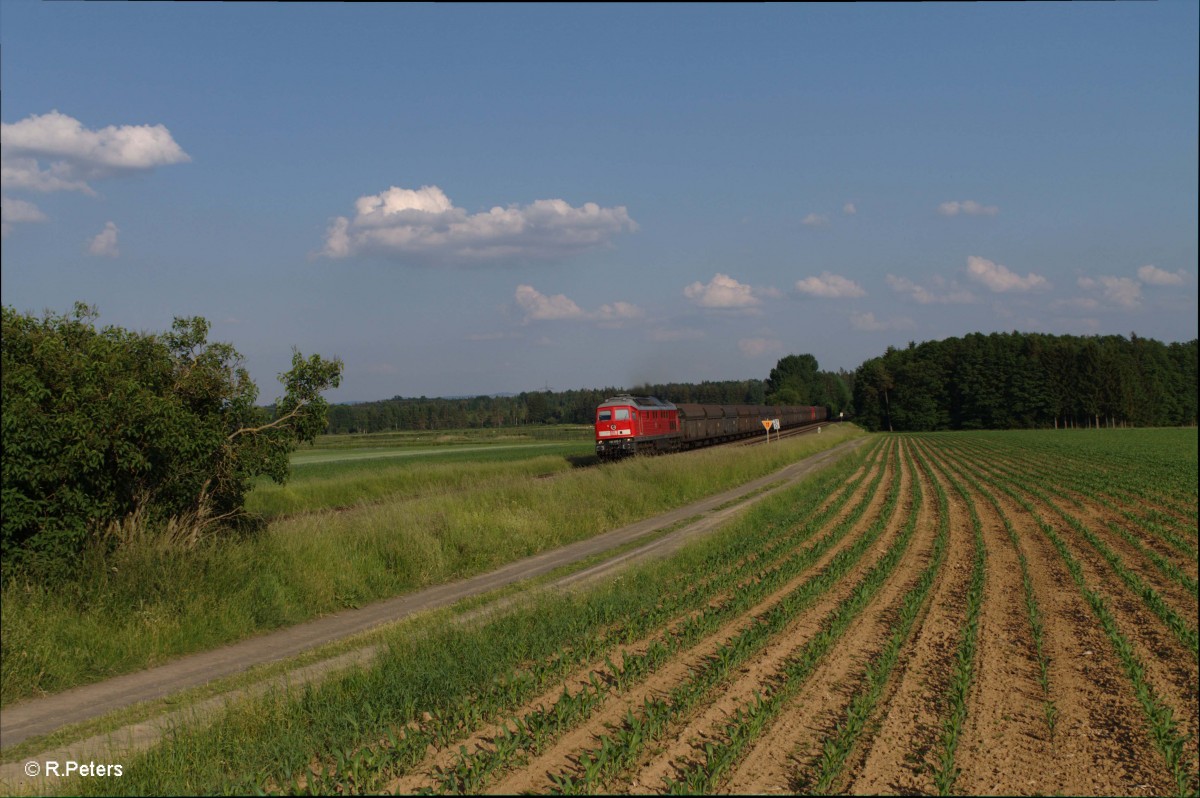 233 572-7 mit der AWT Kohle München - XTCH Umleiter aus Furth im Wald bei Oberteich. 12.06.15