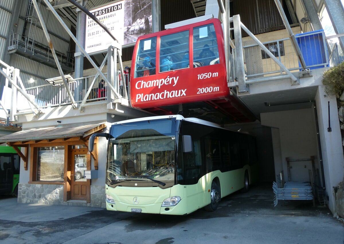 (233'199) - TPC Aigle - Nr. 662/VS 148'210 - Mercedes (ex Nr. CP27) am 26. Februar 2022 beim Bahnhof Champry