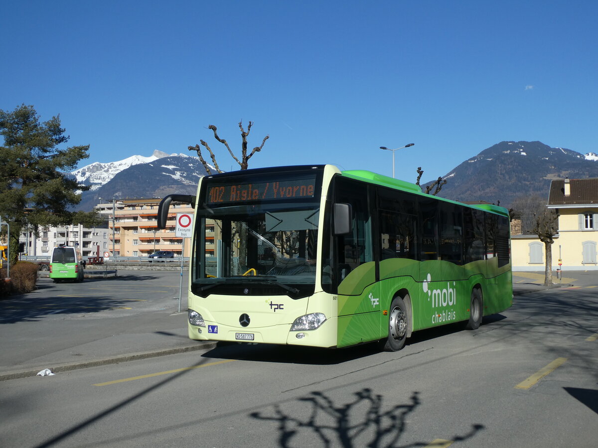 (233'216) - TPC Aigle - Nr. 661/VD 587'776 - Mercedes am 26. Februar 2022 beim Bahnhof Monthey CFF