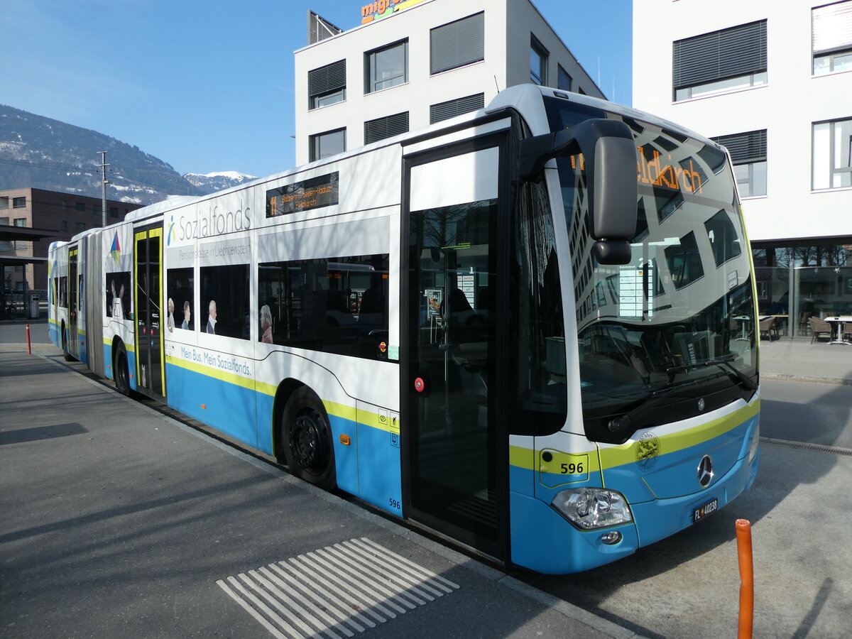 (233'518) - Aus Liechtenstein: BOS PS Anstalt, Vaduz - Nr. 596/FL 40'238 - Mercedes (ex PLA Vaduz Nr. 66) am 8. Mrz 2022 beim Bahnhof Sargans