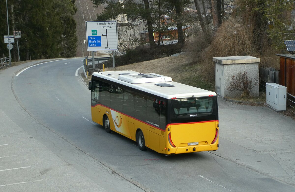 (233'735) - PostAuto Graubnden - GR 102'562 - Iveco am 11. Mrz 2022 in Frstenaubruck