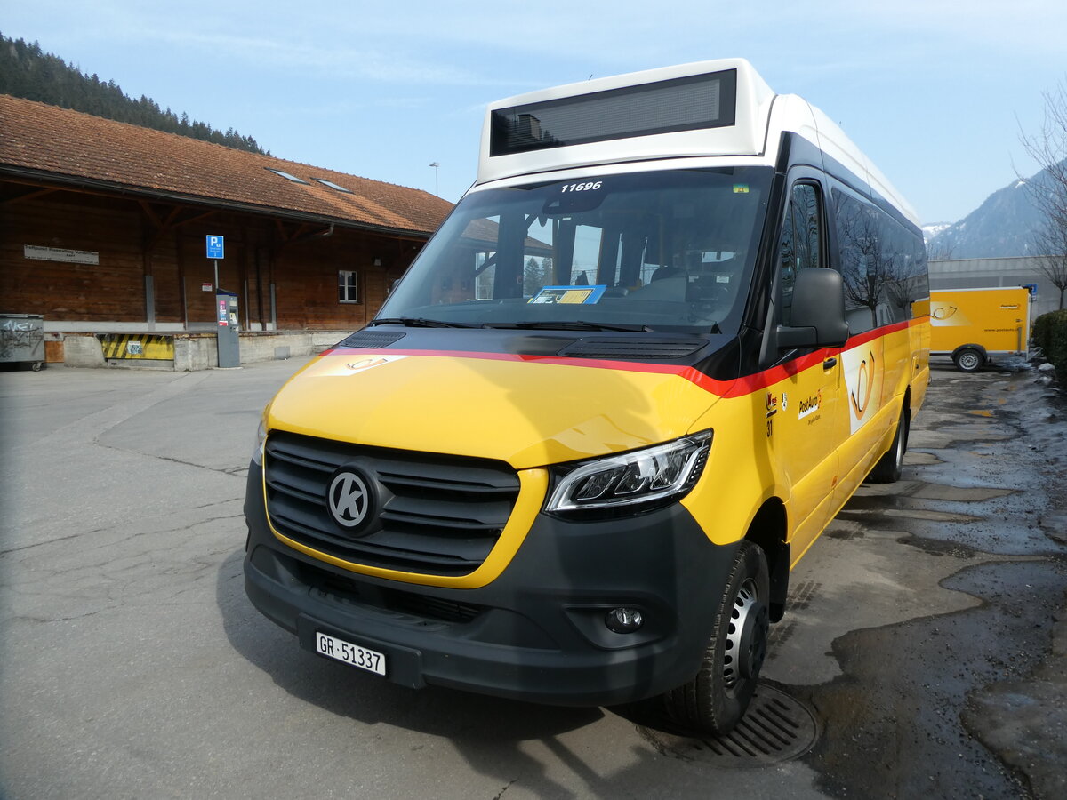 (233'797) - PostAuto Graubnden - Nr. 31/GR 51'337 - K-Bus am 11. Mrz 2022 beim Bahnhof Ilanz