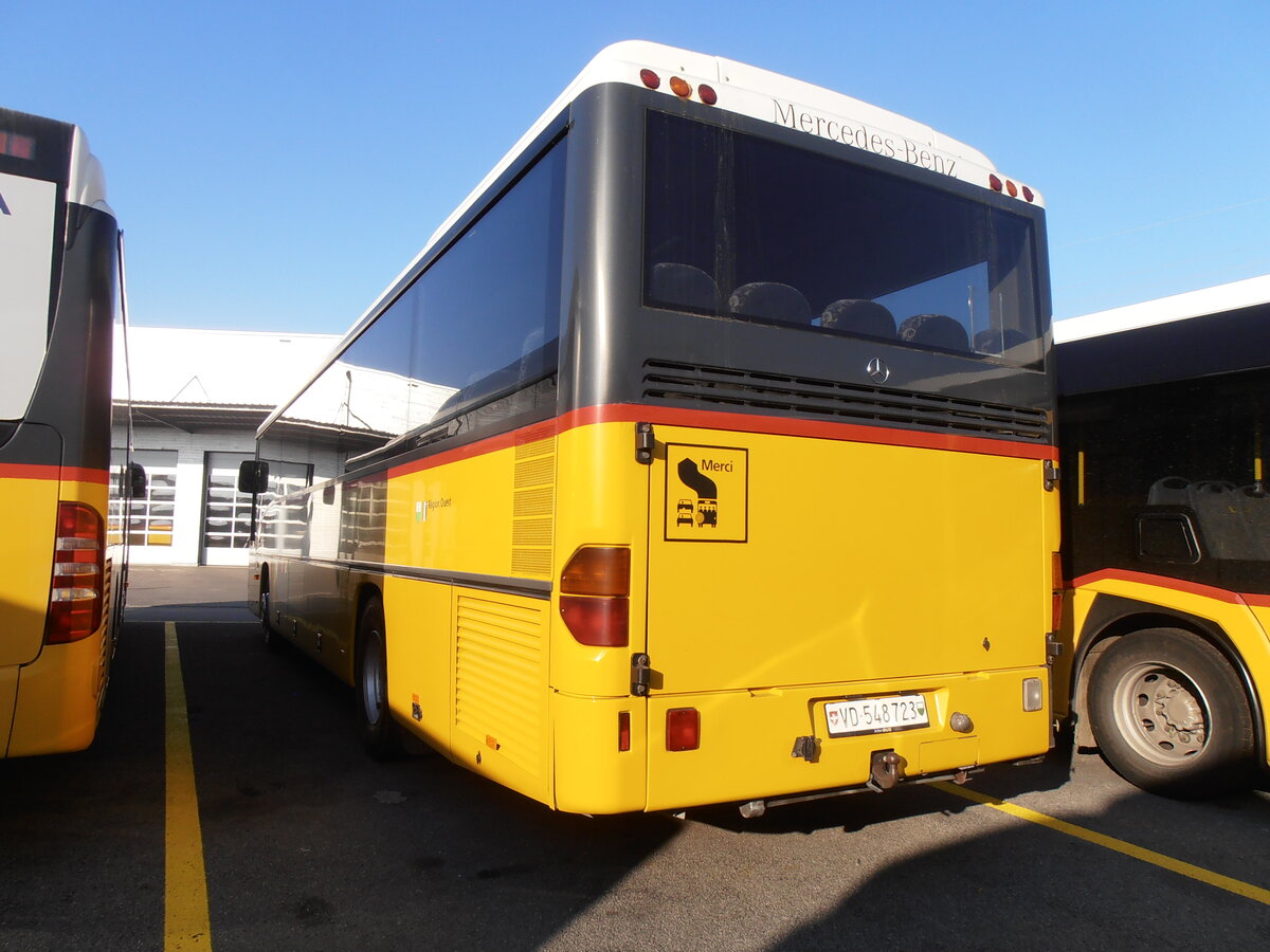 (234'115) - CarPostal Ouest - VD 548'723 - Mercedes am 26. Mrz 2022 in Kerzers, Interbus