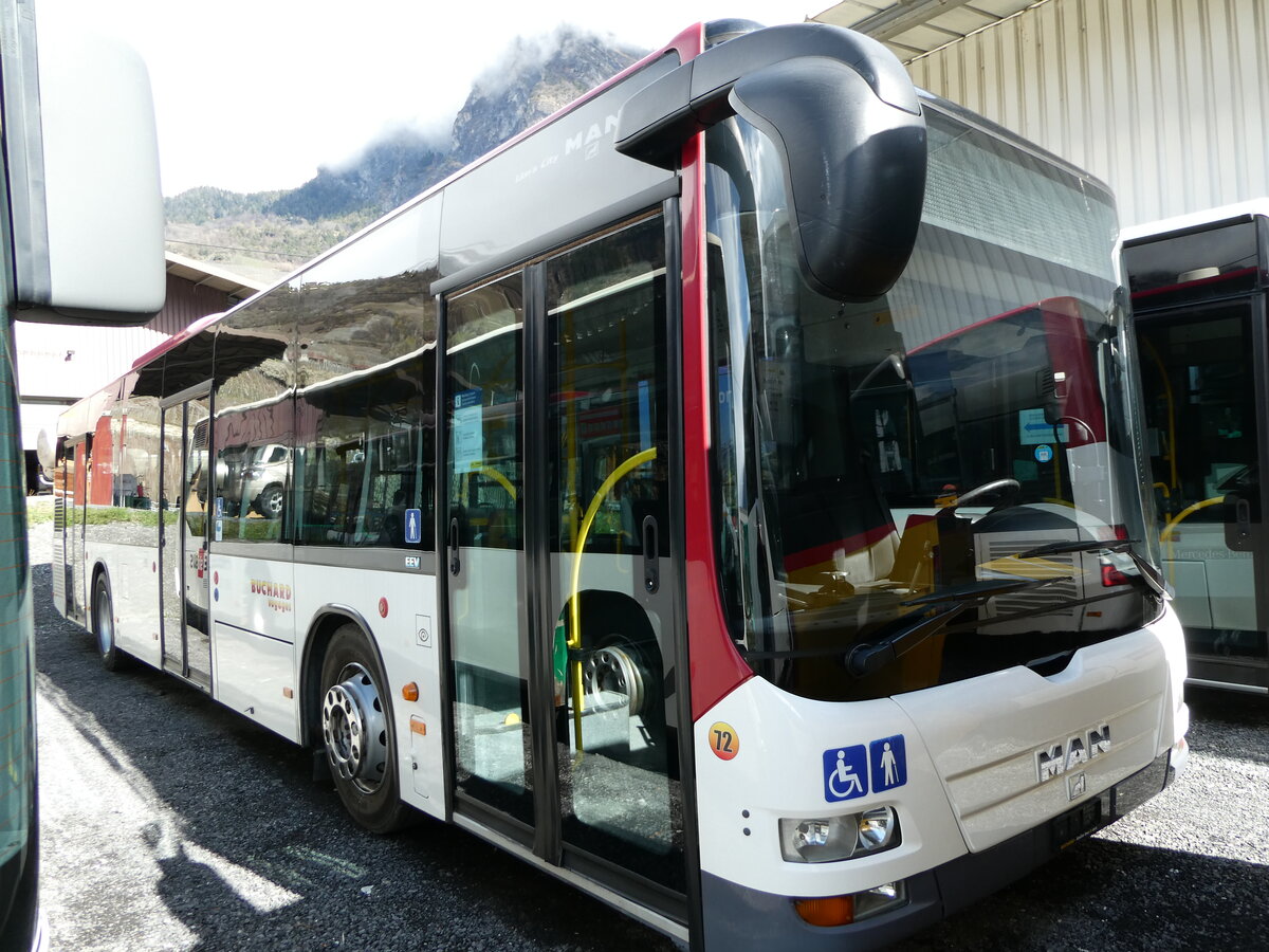 (234'260) - Buchard, Leytron - Nr. 72 - MAN (ex PostAuto Wallis Nr. 68; ex Lathion, Sion Nr. 68) am 9. April 2022 in Leytron, Garage