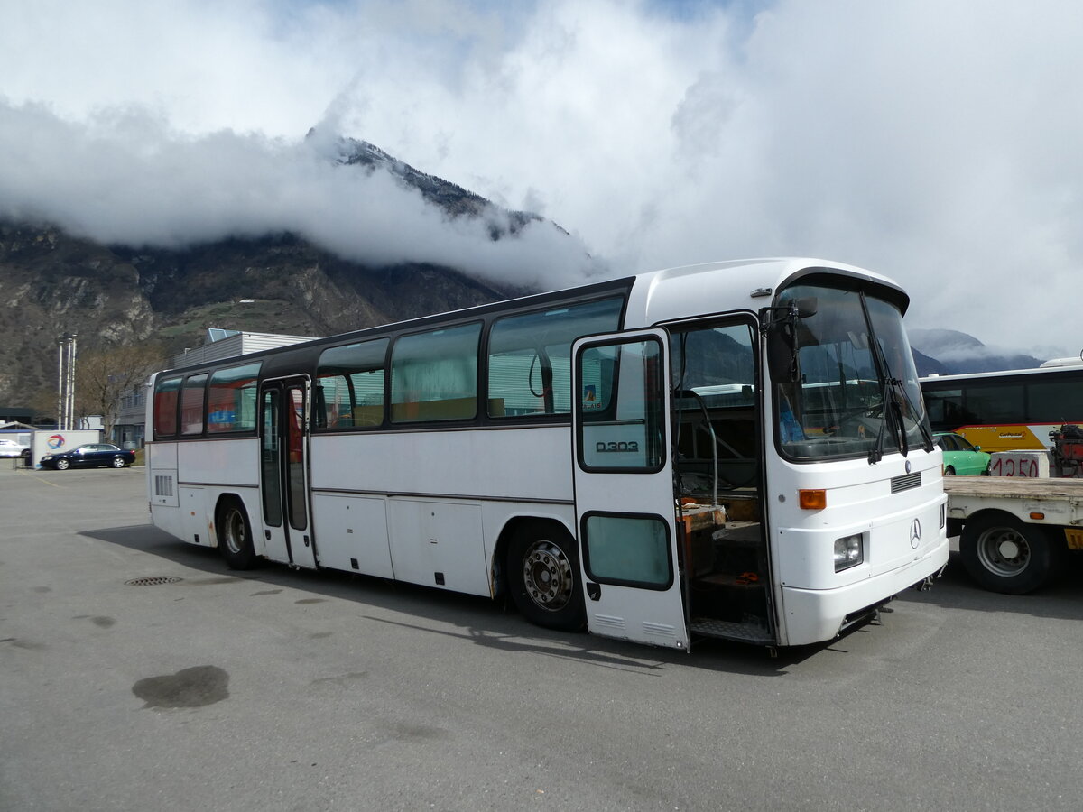 (234'270) - VIBUH, La Tour-de-Trme - Mercedes (ex L'Oiseau Bleu, Sierre; ex SMC Montana Nr. 48) am 9. April 2022 in Saxon, Garage Visa