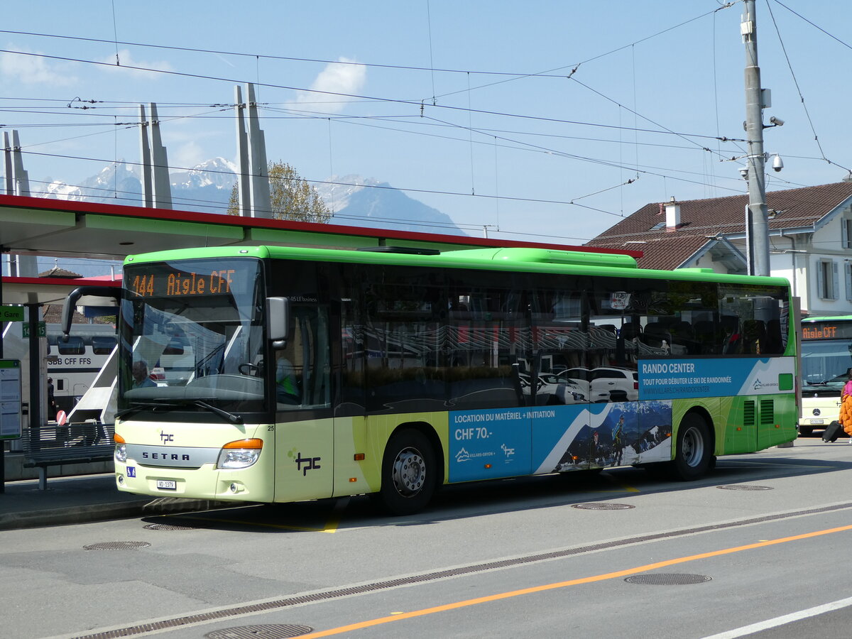 (234'586) - TPC Aigle - Nr. 25/VD 1379 - Setra (ex Volnbusz, H-Budapest) am 15. April 2022 beim Bahnhof Aigle